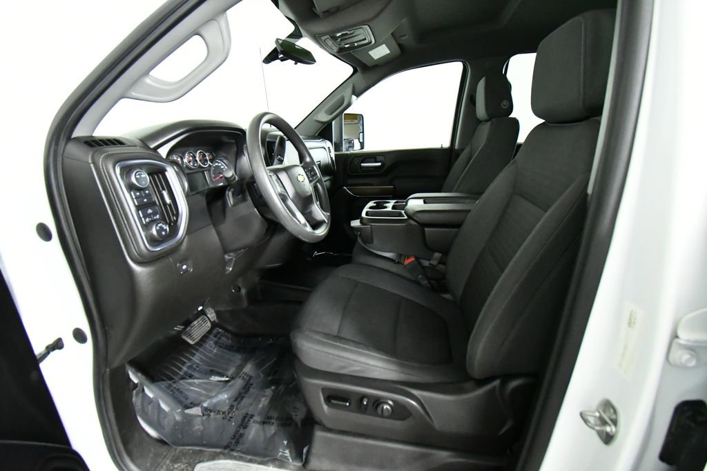 Used 2021 Chevrolet Silverado 3500 LT AWD/4WD image 5