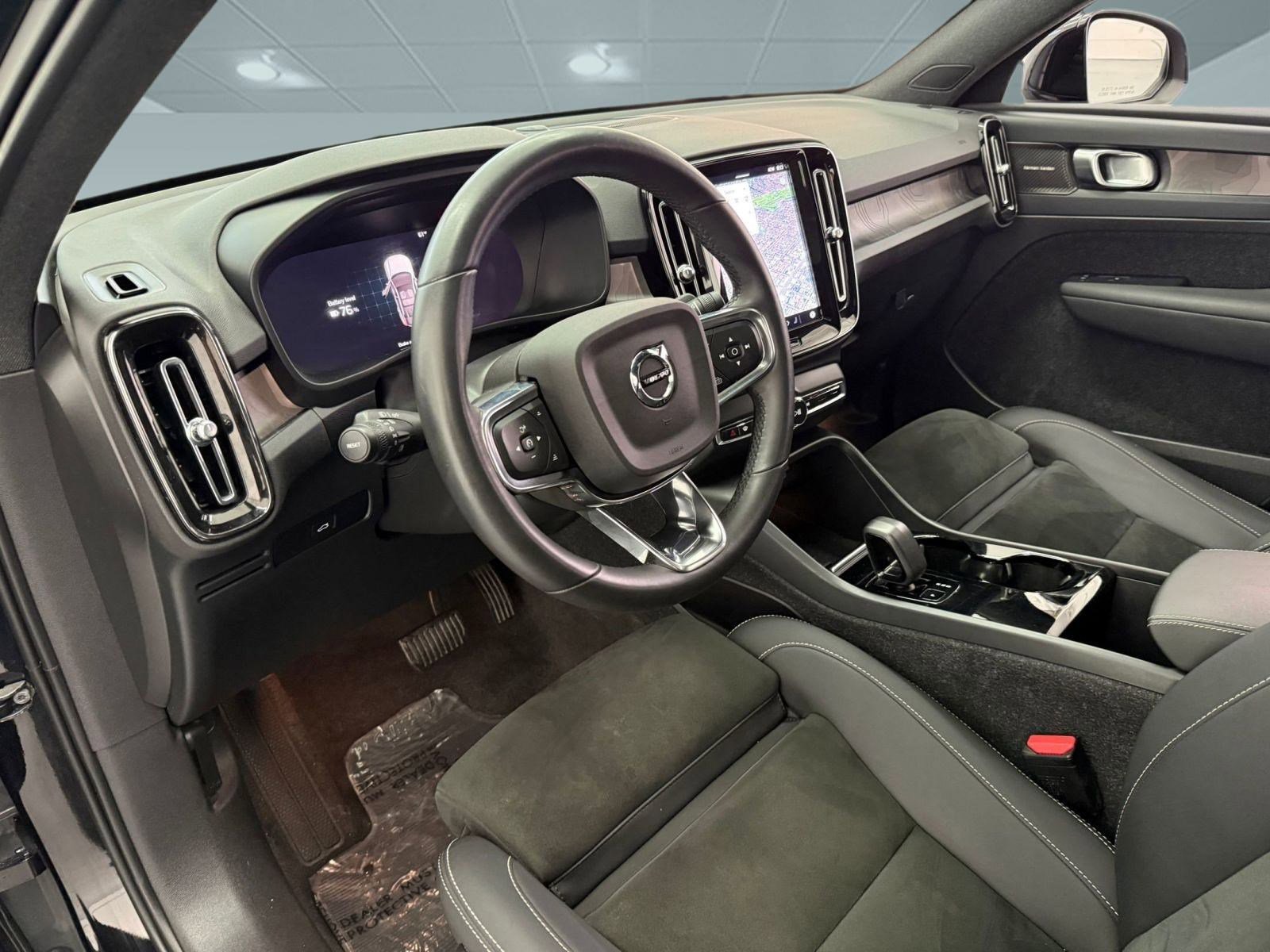 Used 2023 Volvo C40 P8 Recharge Ultimate image 4