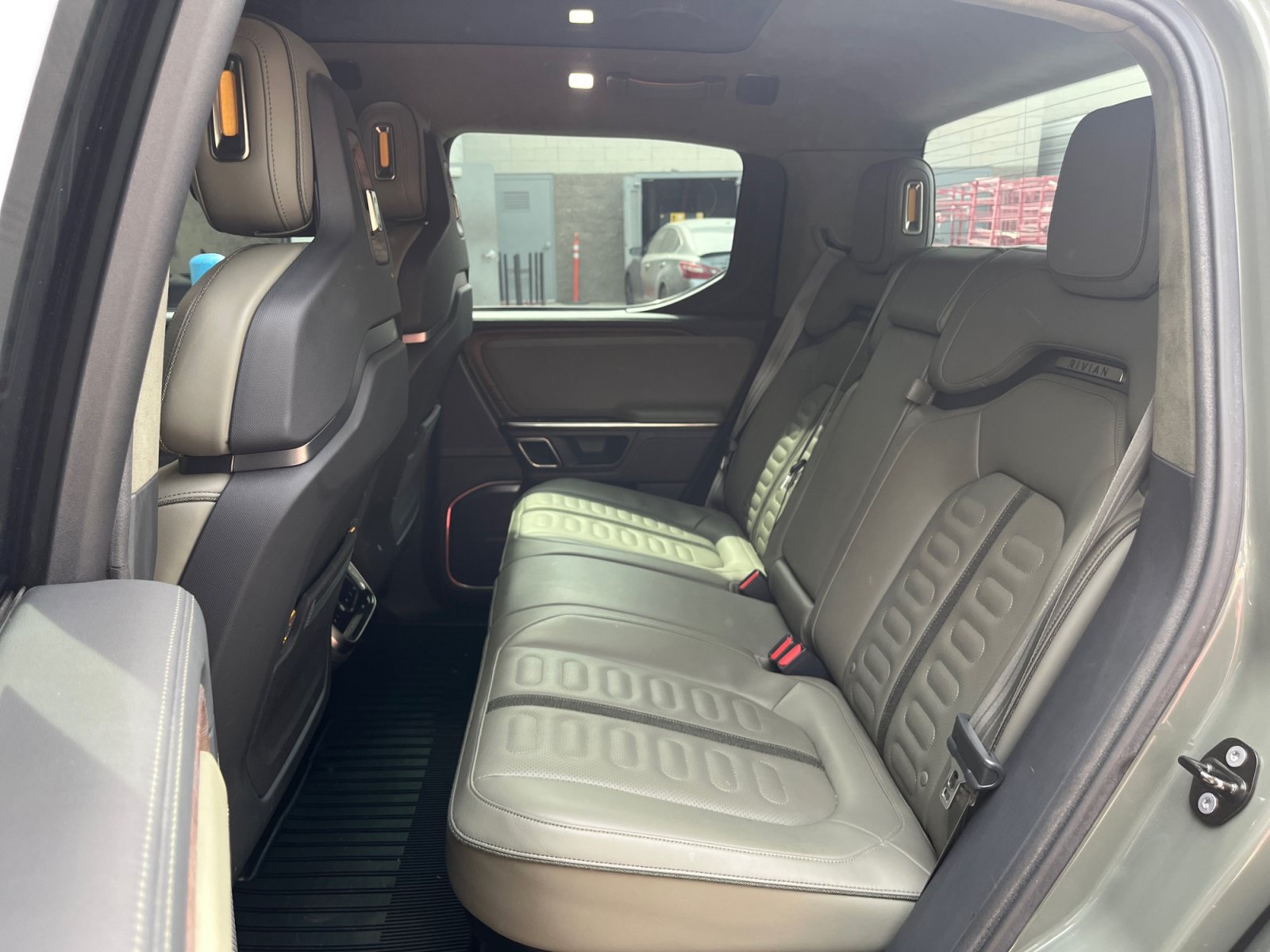 Used 2022 Rivian R1T Launch Edition AWD/4WD image 21
