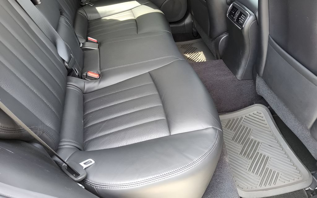 Used 2016 INFINITI QX50 2WD w/ Premium Plus Package image 36
