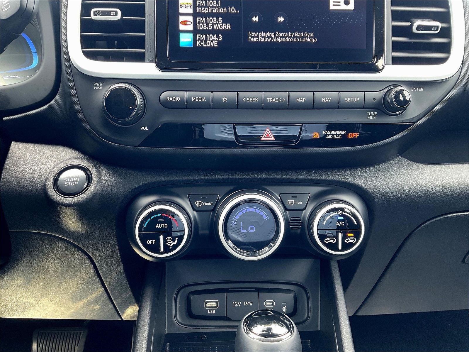Certified 2024 Hyundai Venue Limited FWD image 15