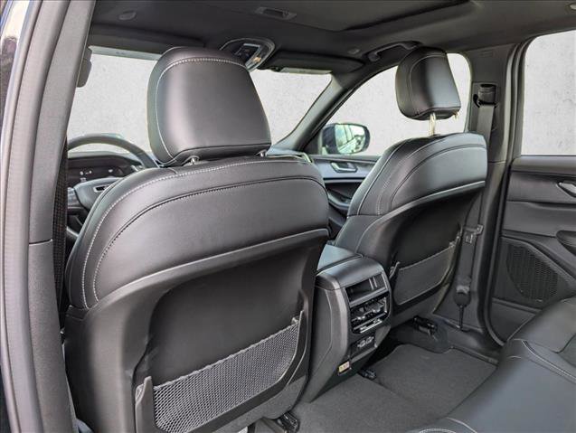 New 2025 Jeep Grand Cherokee Altitude image 24