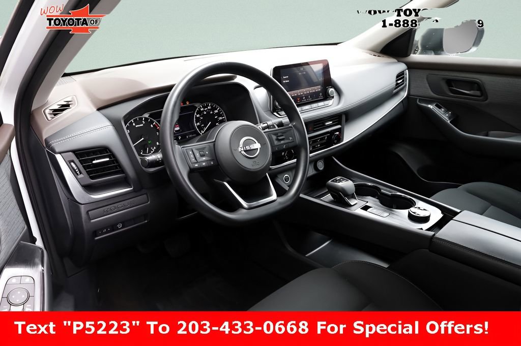 Used 2023 Nissan Rogue S image 28