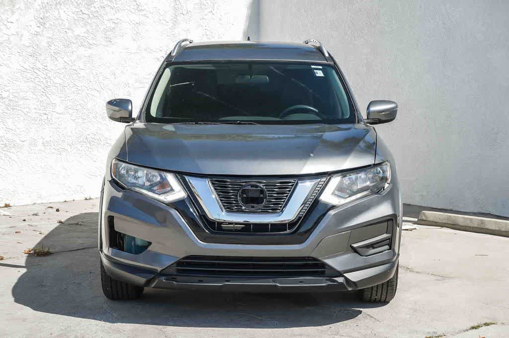 Used 2018 Nissan Rogue SV FWD image 2