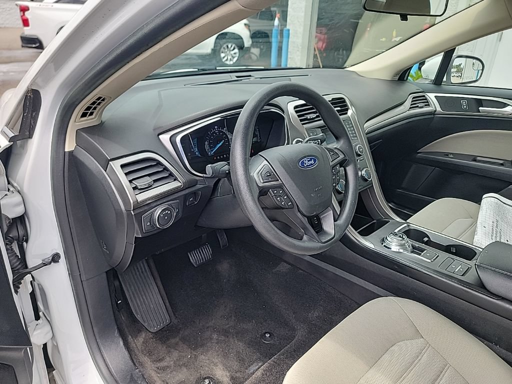 Used 2018 Ford Fusion S FWD image 9