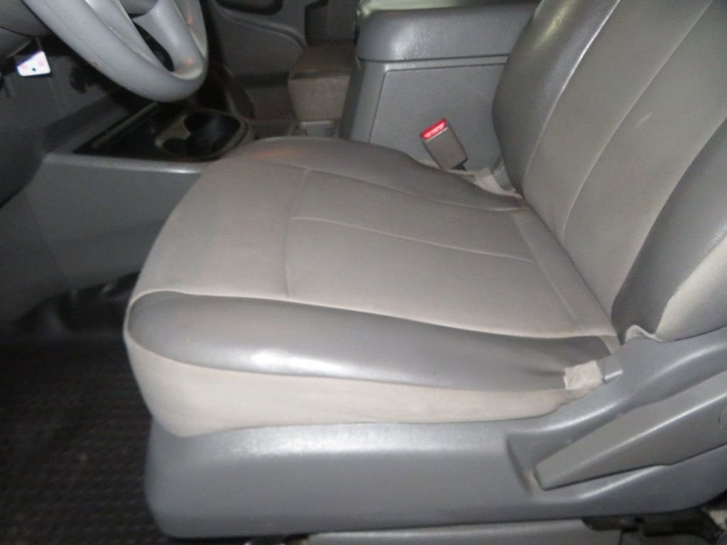 Used 2019 Nissan NV 2500 SV image 16