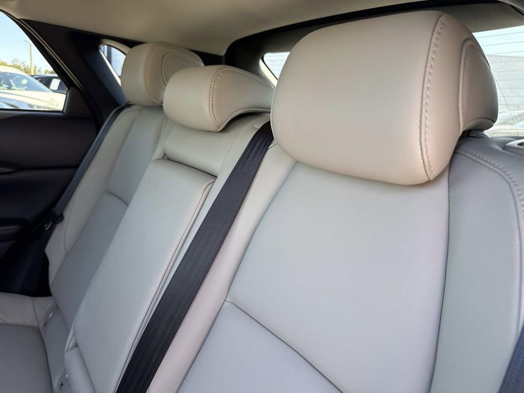 Certified 2025 MAZDA CX-30 AWD 2.5 S w/ Preferred Package image 18