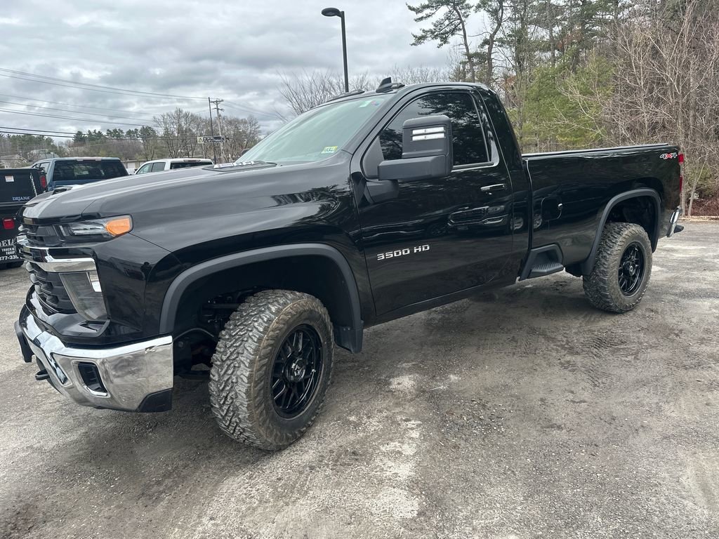 Used 2025 Chevrolet Silverado 3500 LT w/ Convenience Package image 1