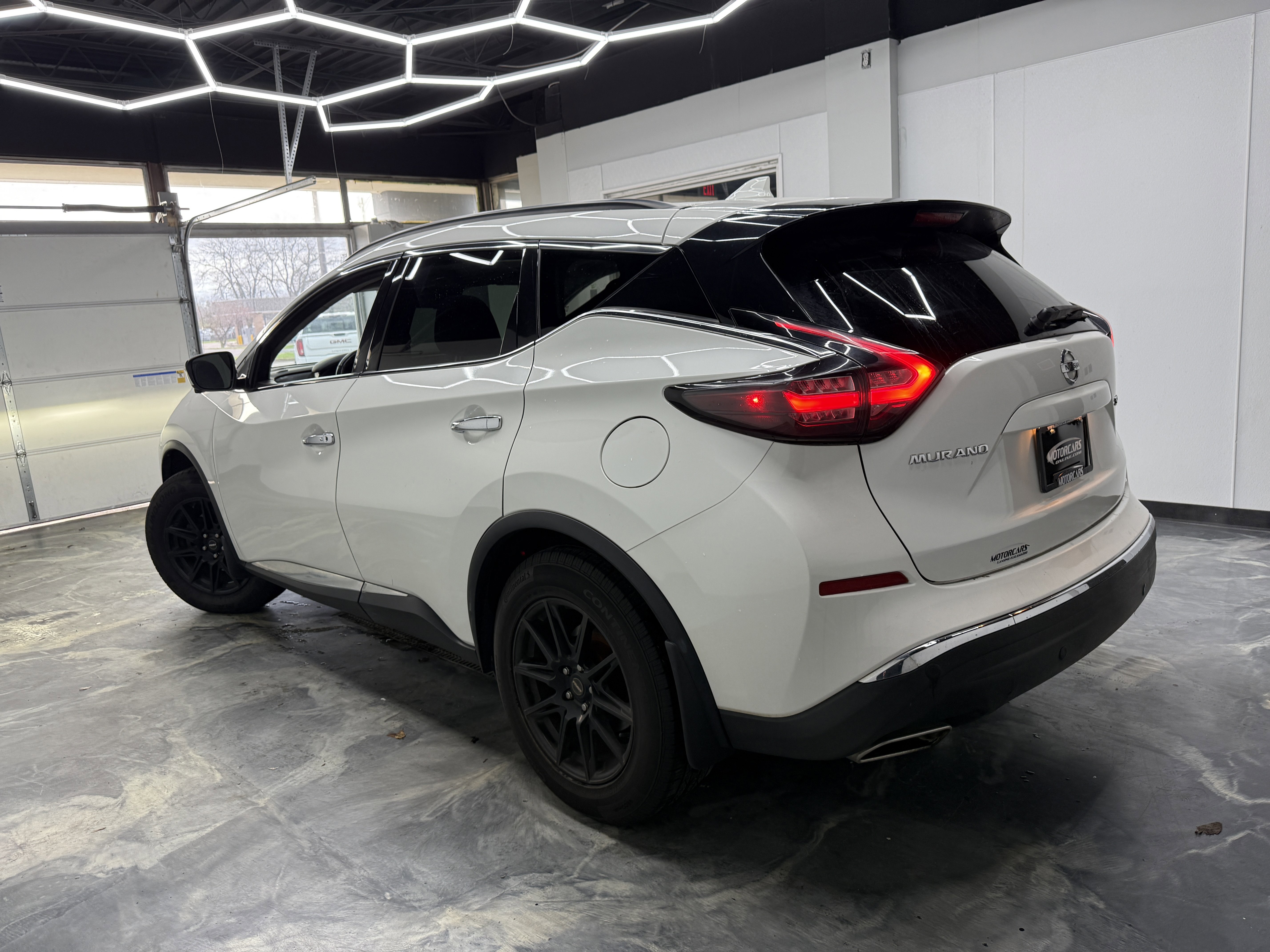 Used 2020 Nissan Murano SV image 3