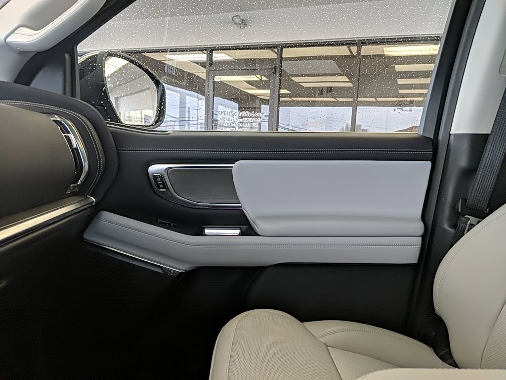 Used 2025 Ford Expedition Max Platinum w/ Driver's Package image 27