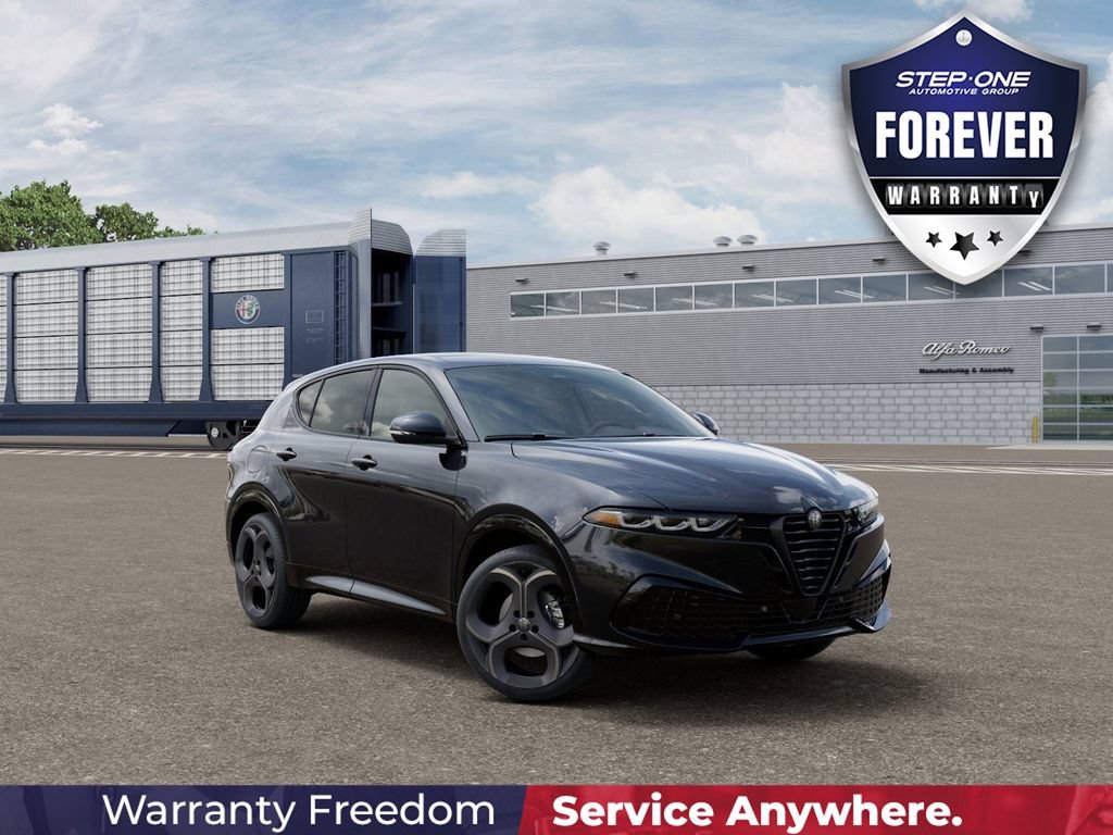 New 2026 Alfa Romeo Tonale w/ Red Premium Package AWD/4WD image 4