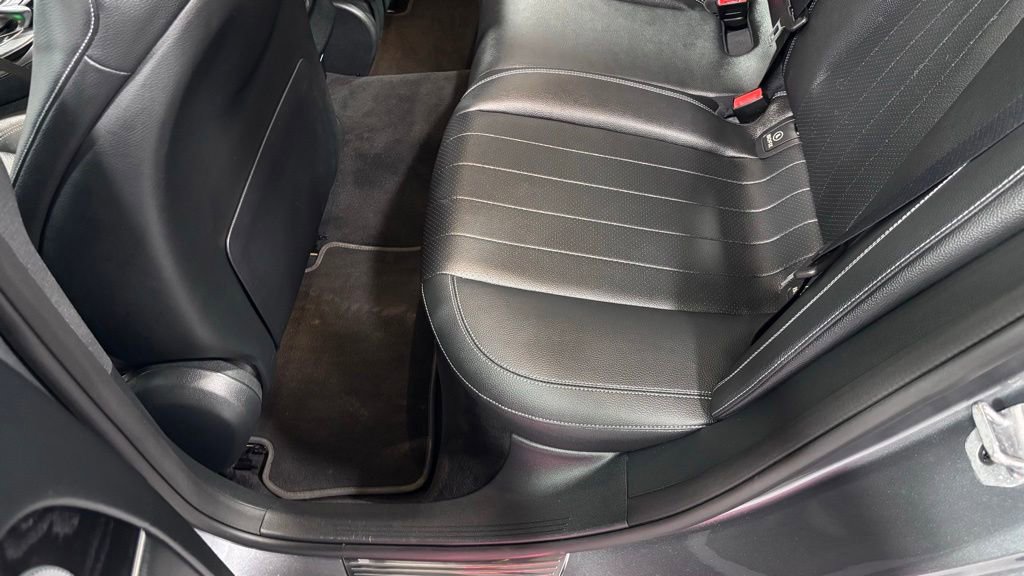 Used 2019 Mercedes-Benz E 300 4MATIC image 21
