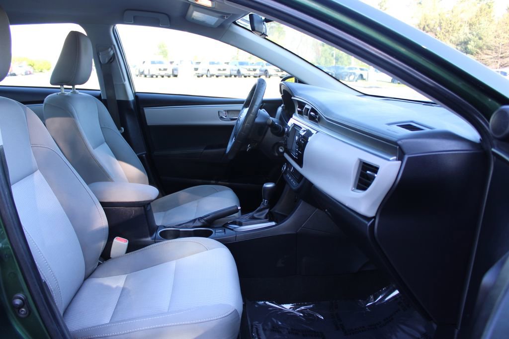 Used 2016 Toyota Corolla LE image 13