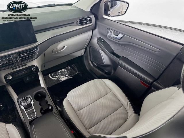 Used 2023 Ford Escape SE image 24