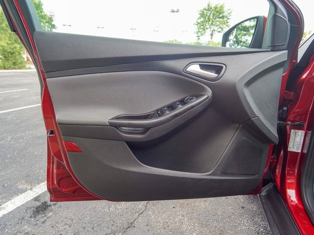 Used 2013 Ford Focus SE FWD image 14