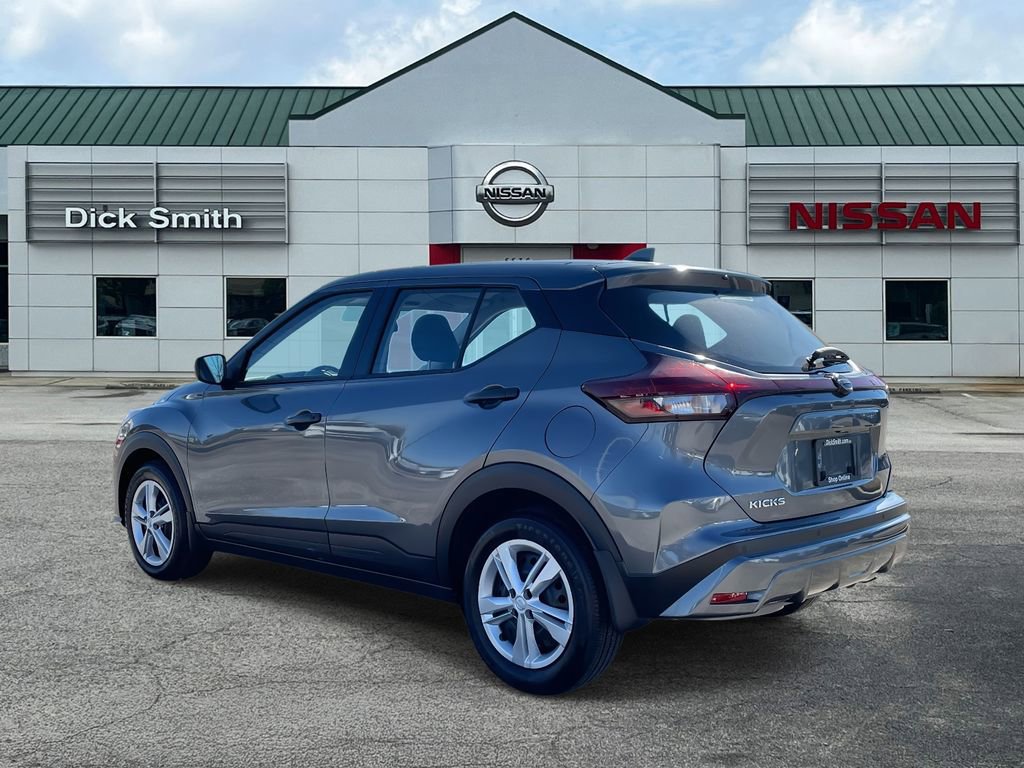 Used 2025 Nissan Kicks Play S image 4