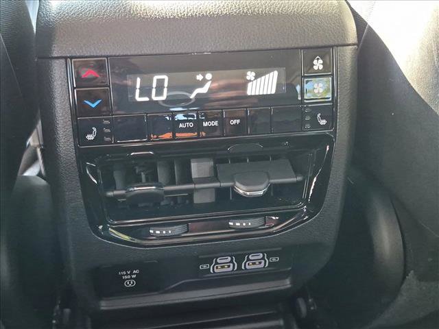Used 2023 Jeep Grand Cherokee L Limited RWD image 17