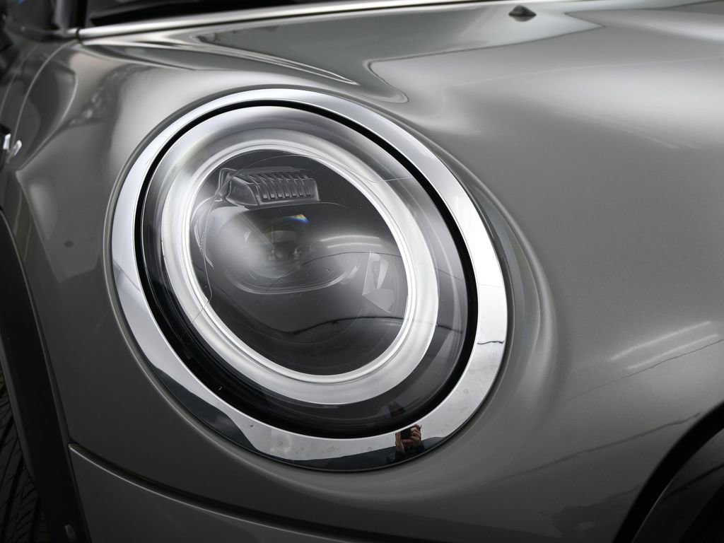 Used 2023 MINI Cooper S w/ Driver Assistance Package image 11