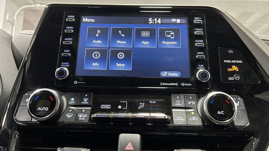 Certified 2022 Toyota Highlander XLE image 30