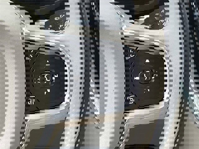 Used 2020 Volvo S60 T5 Momentum image 14