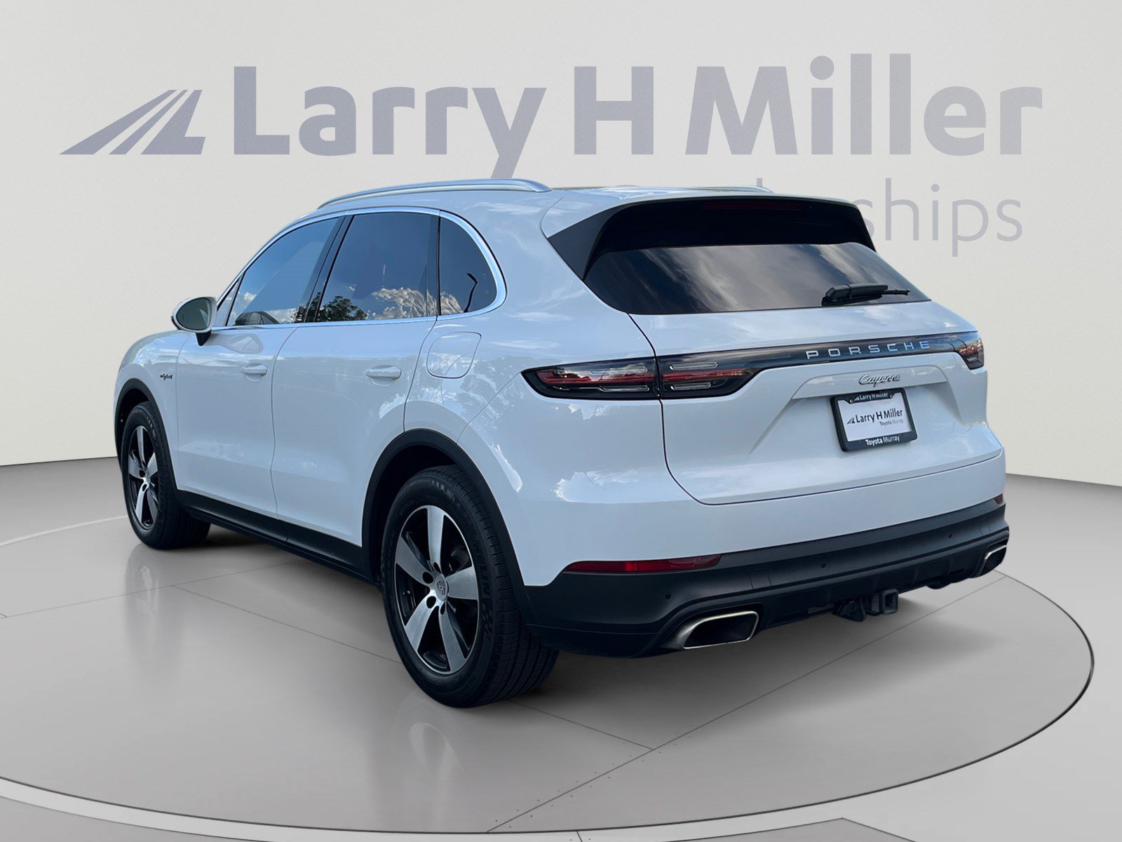Used 2022 Porsche Cayenne E-Hybrid AWD/4WD image 3