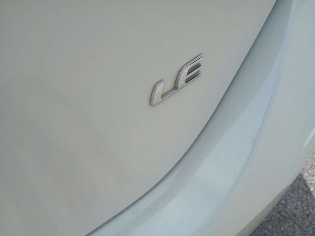 Used 2017 Toyota Corolla LE FWD image 15