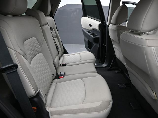 Used 2025 Nissan Pathfinder SV image 21