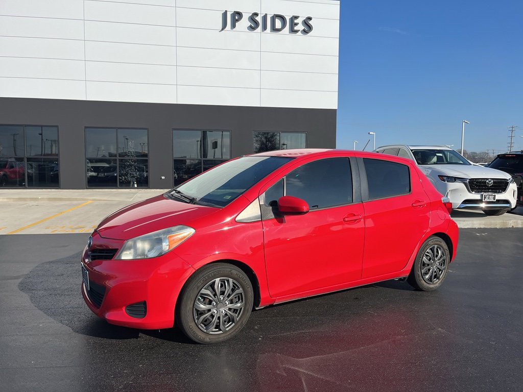 Used 2013 Toyota Yaris LE image 1