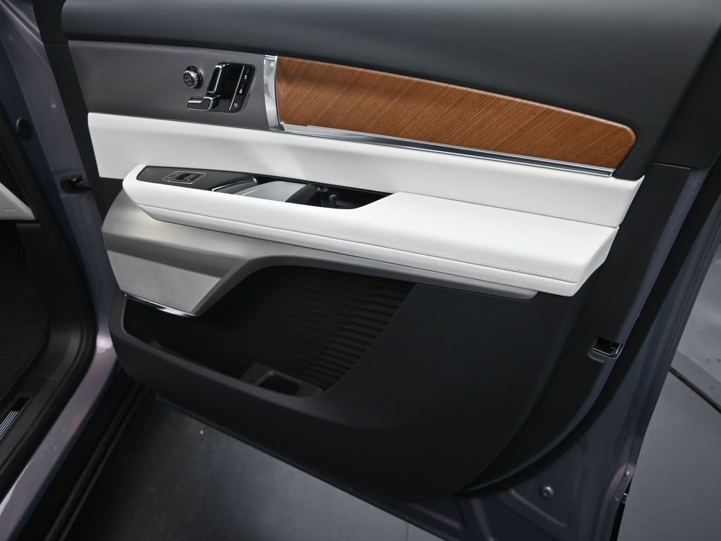 New 2026 Cadillac Vistiq Premium Luxury AWD/4WD image 29