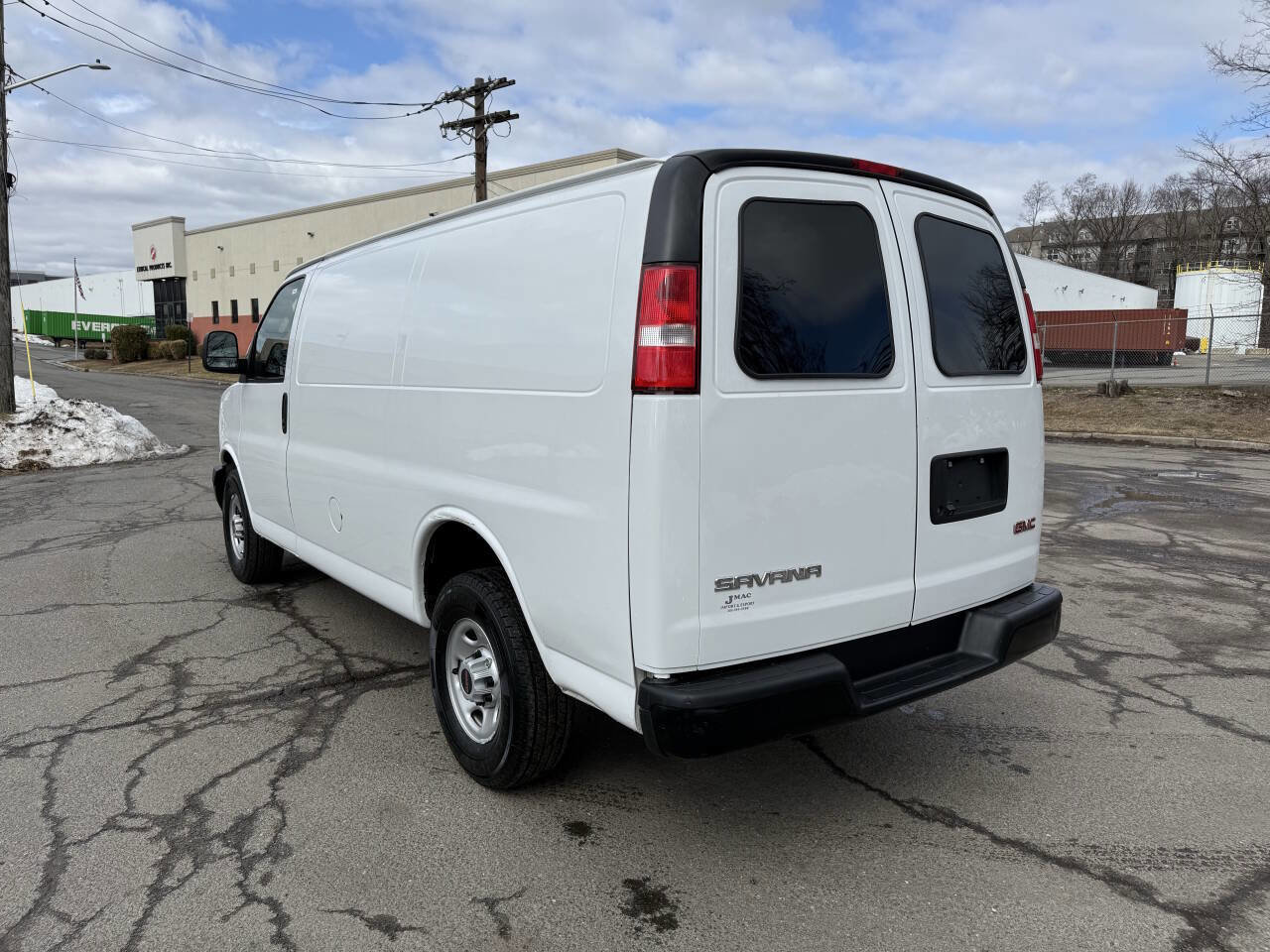 Used 2020 GMC Savana 2500 RWD image 3