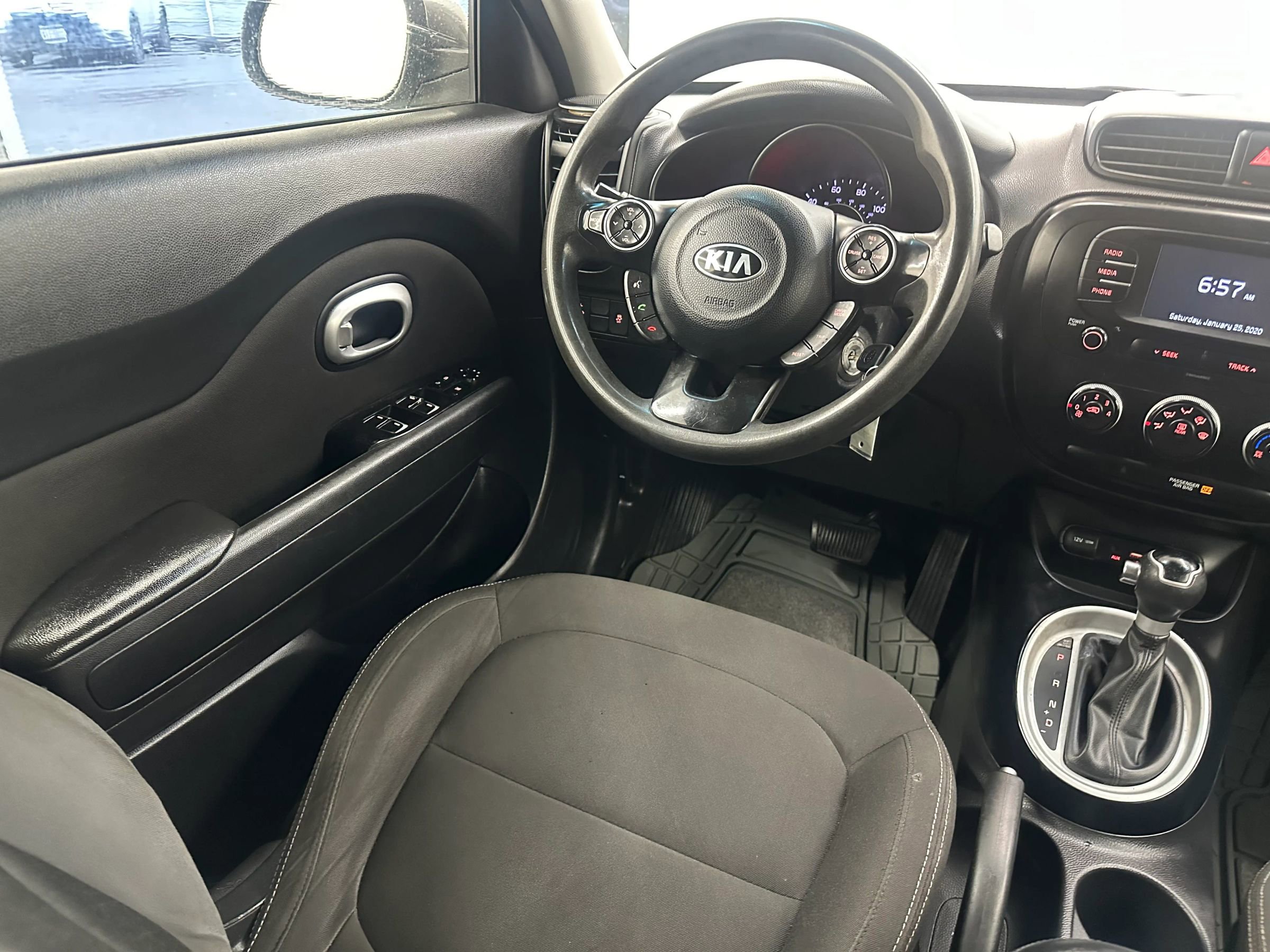 Used 2019 Kia Soul FWD image 15