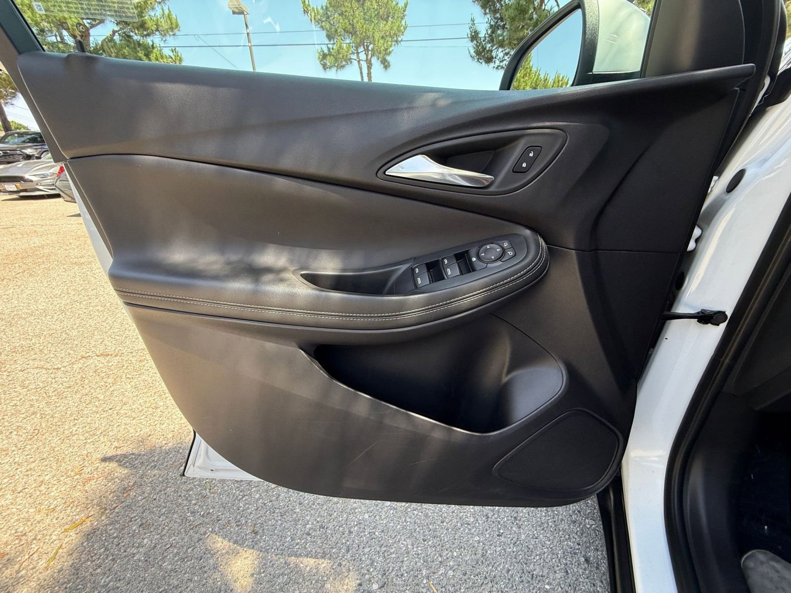 Used 2025 Buick Encore GX Preferred image 17