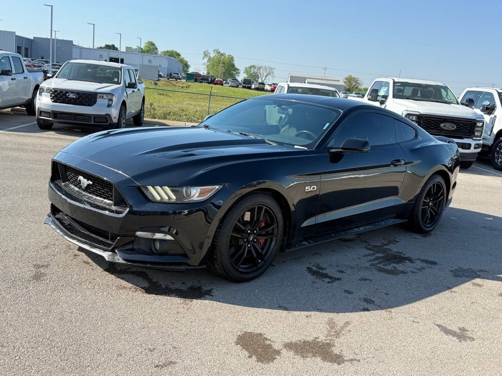 Used 2017 Ford Mustang GT Premium image 20