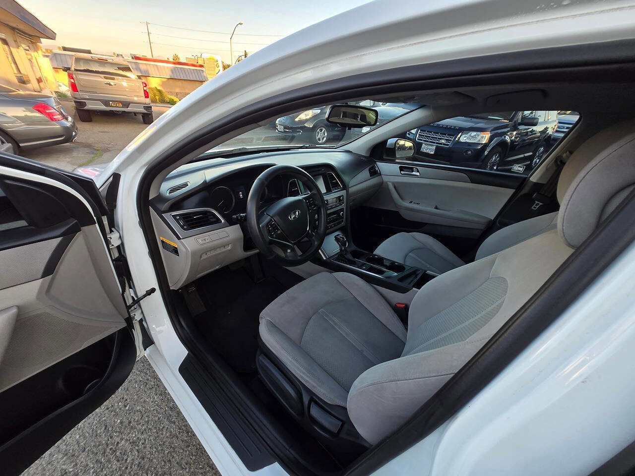 Used 2016 Hyundai Sonata SE image 21