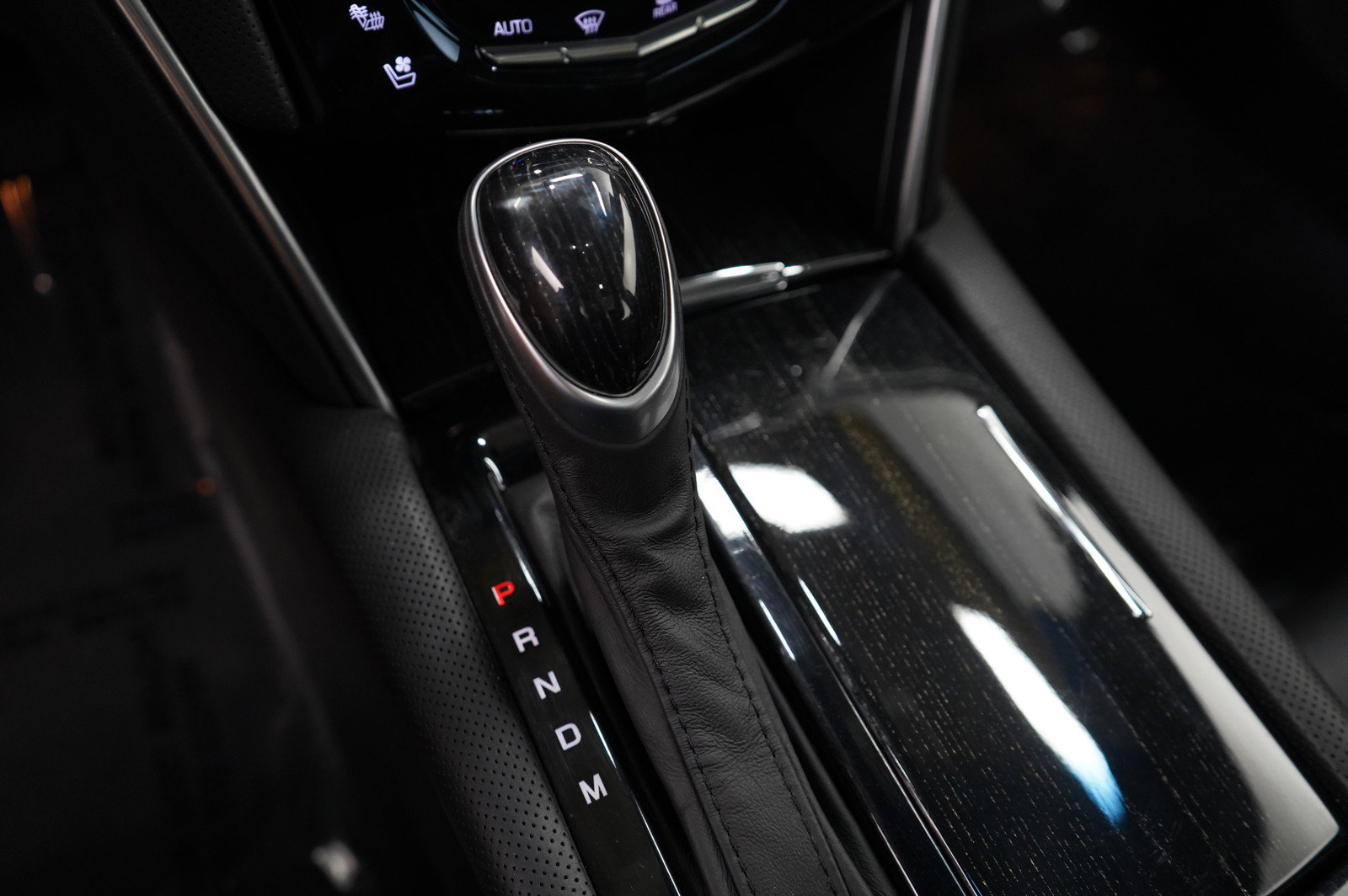 Used 2018 Cadillac XTS Vsport Platinum image 23