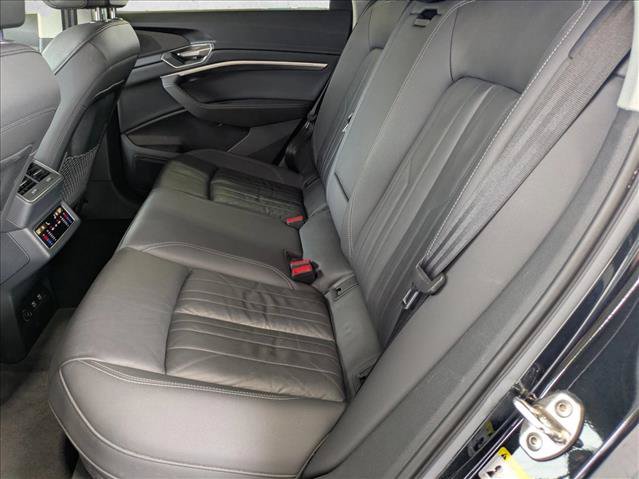 Used 2021 Audi e-tron Premium w/ Convenience Plus Package AWD/4WD image 18