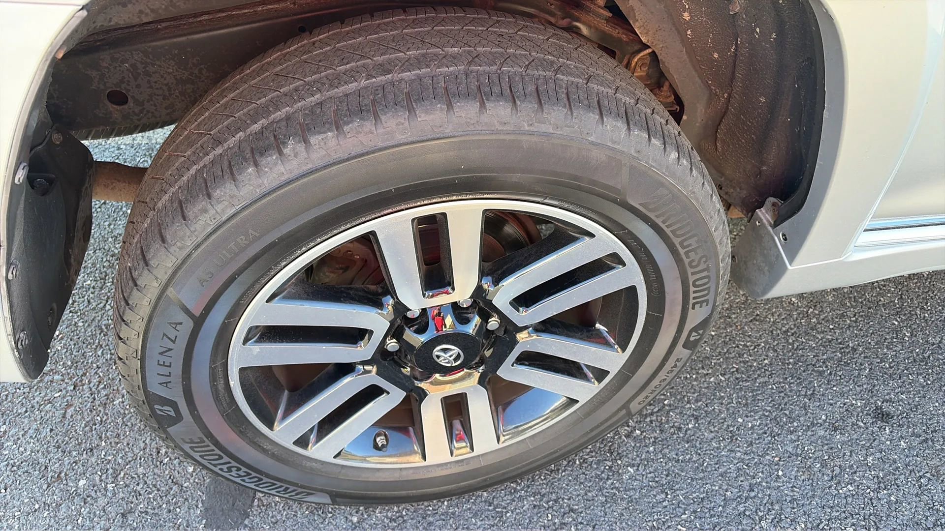 Used 2014 Toyota 4Runner Limited image 26