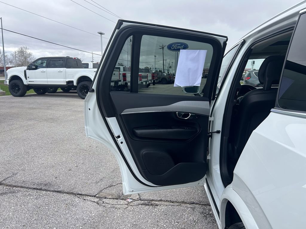 Used 2021 Volvo XC90 T5 Momentum w/ Climate Package image 15