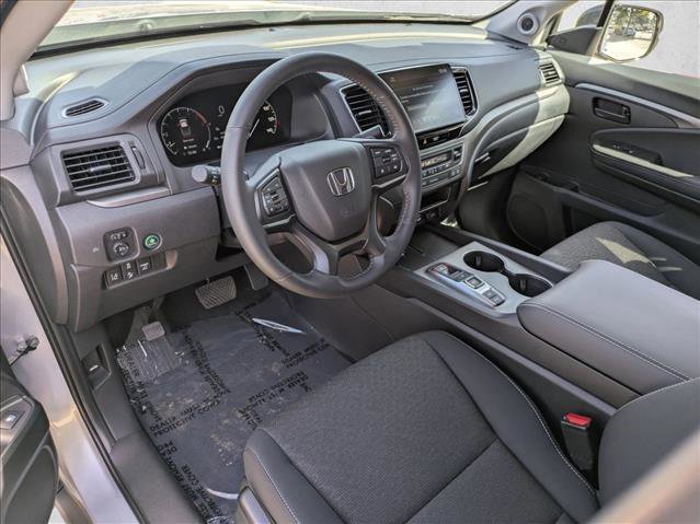 Used 2025 Honda Ridgeline Sport image 9
