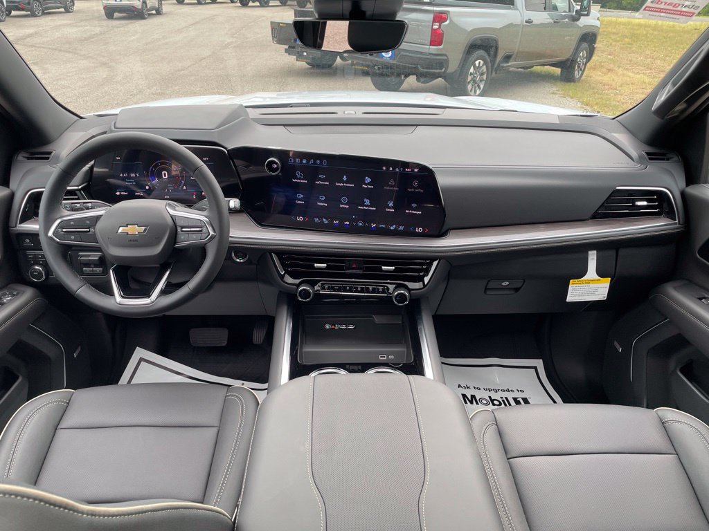 New 2026 Chevrolet Suburban Premier AWD/4WD image 32