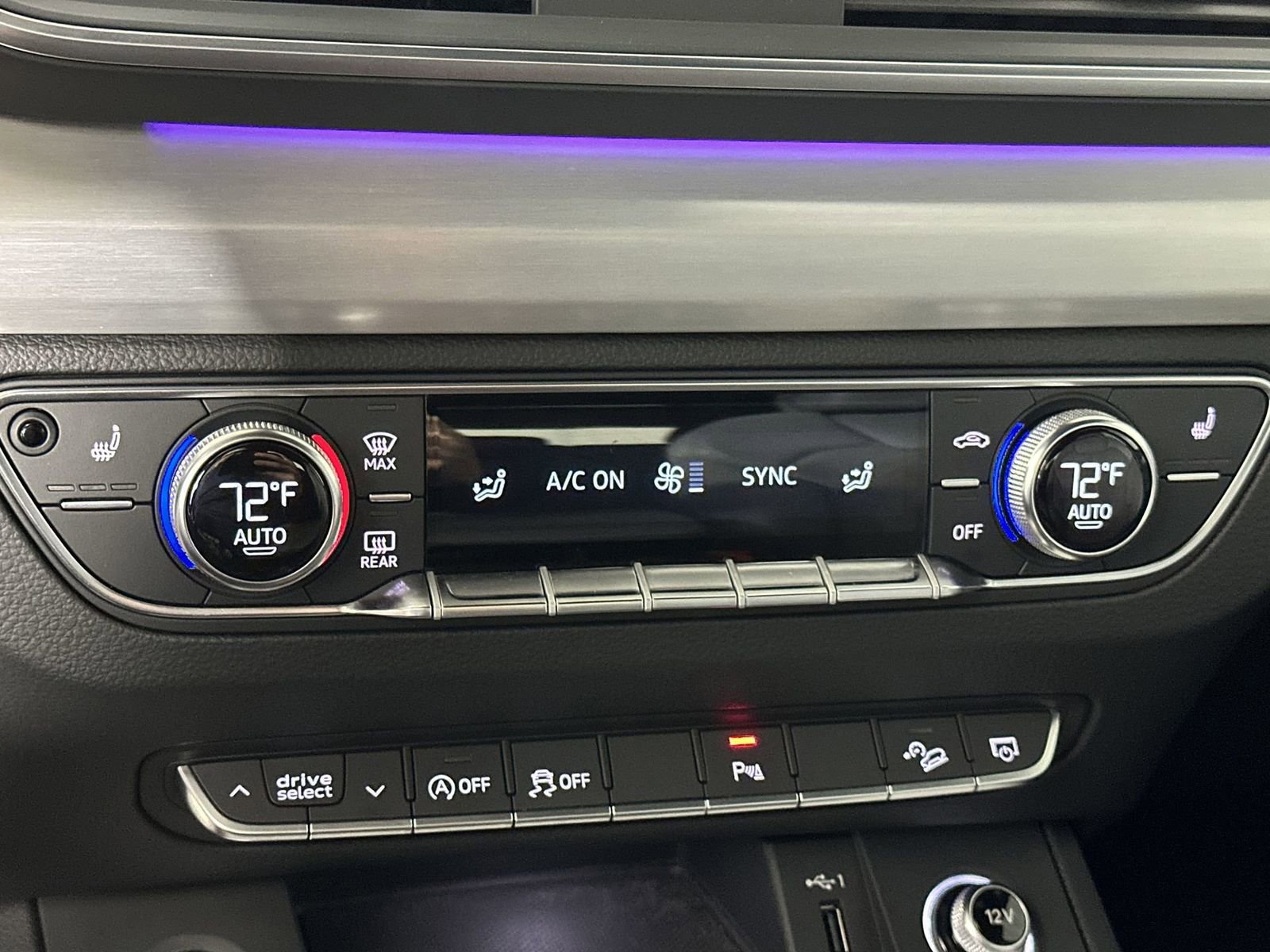 Used 2018 Audi SQ5 Prestige w/ Prestige Package image 23