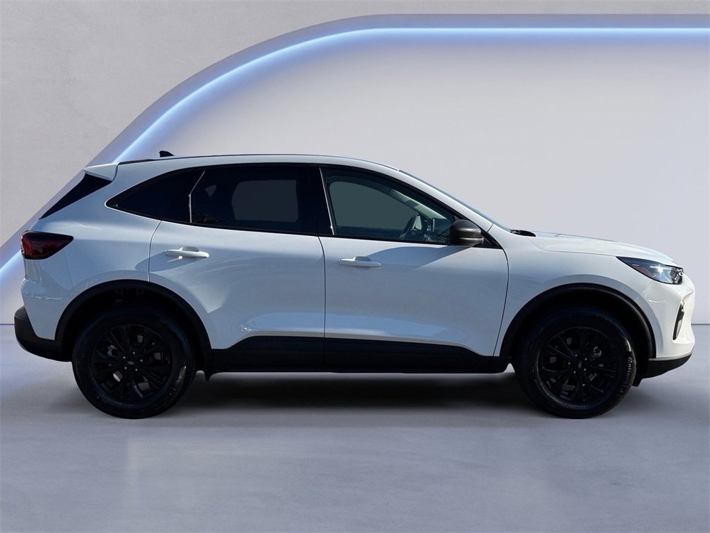 Used 2025 Ford Escape Active image 3
