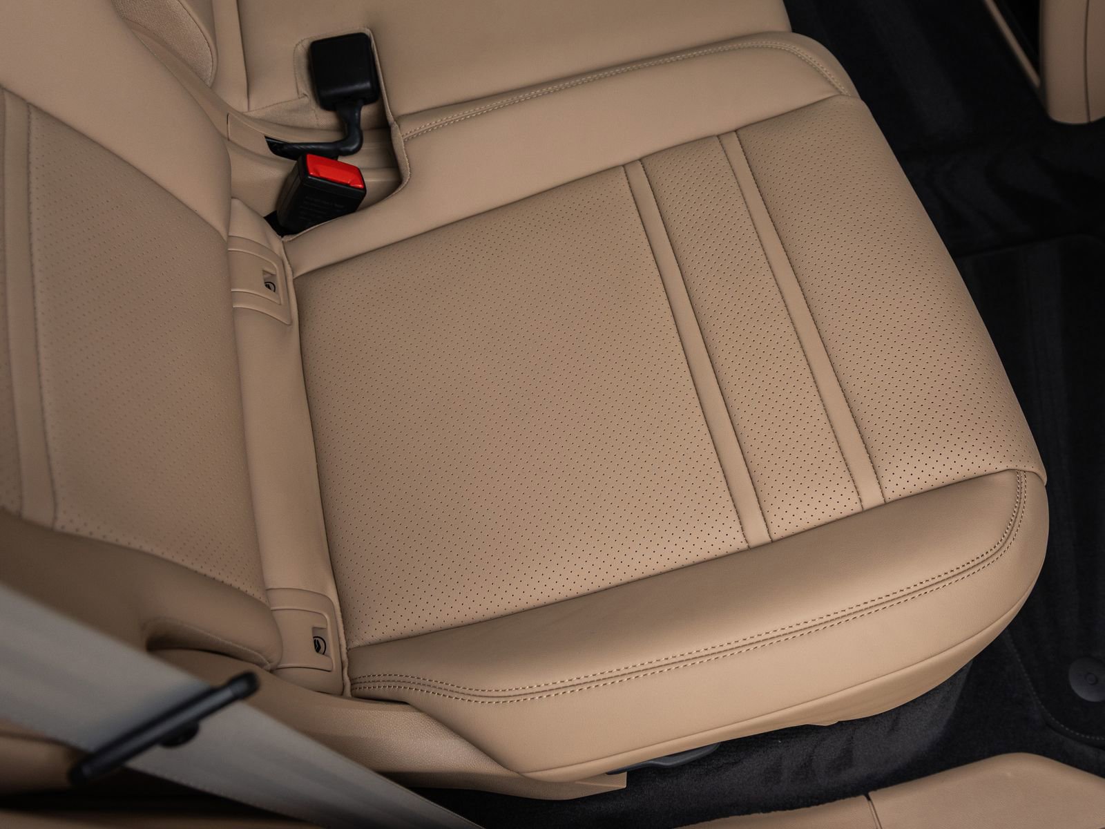 Certified 2023 Porsche Cayenne S Platinum image 41