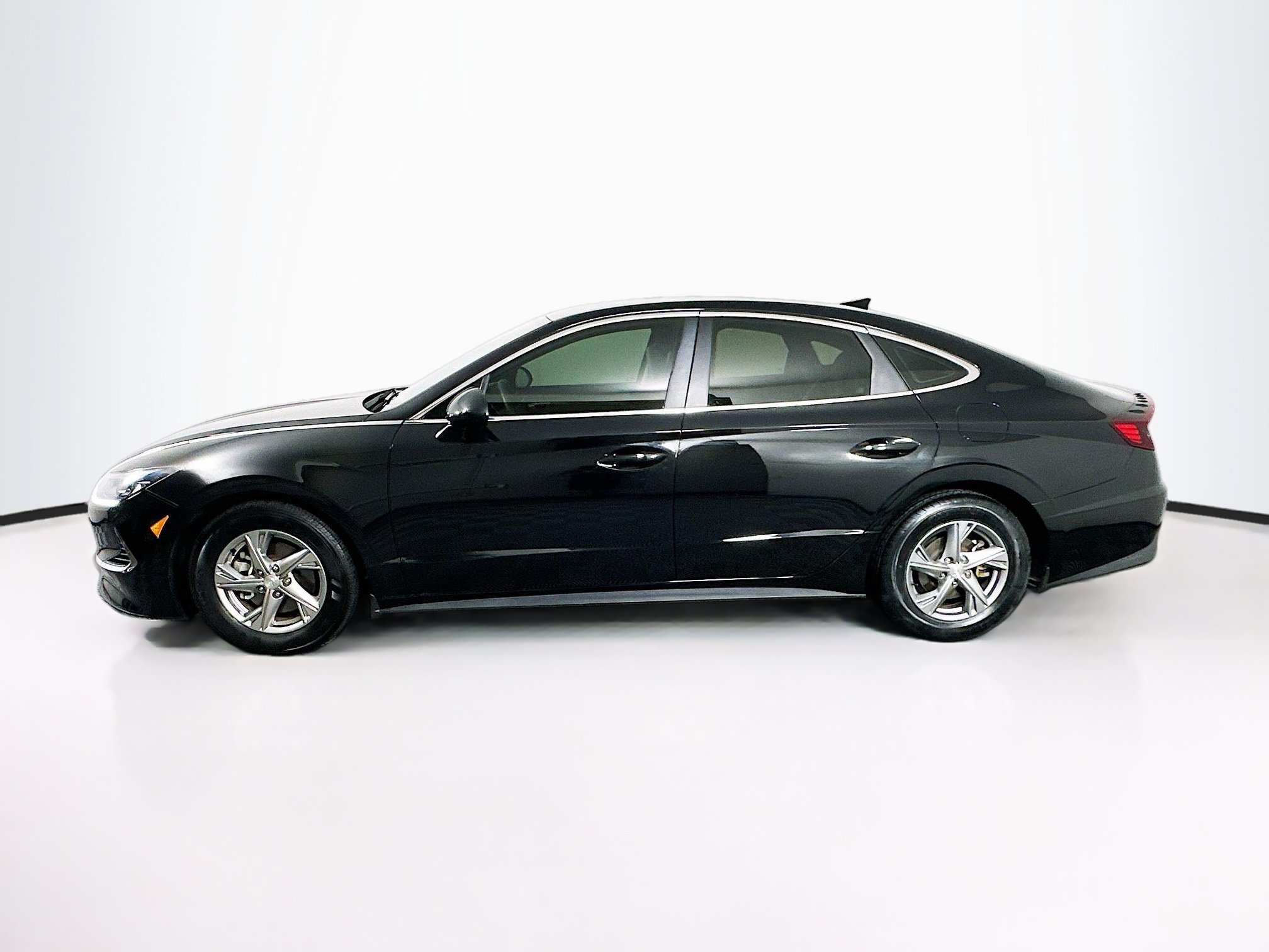 Used 2021 Hyundai Sonata SE FWD image 4