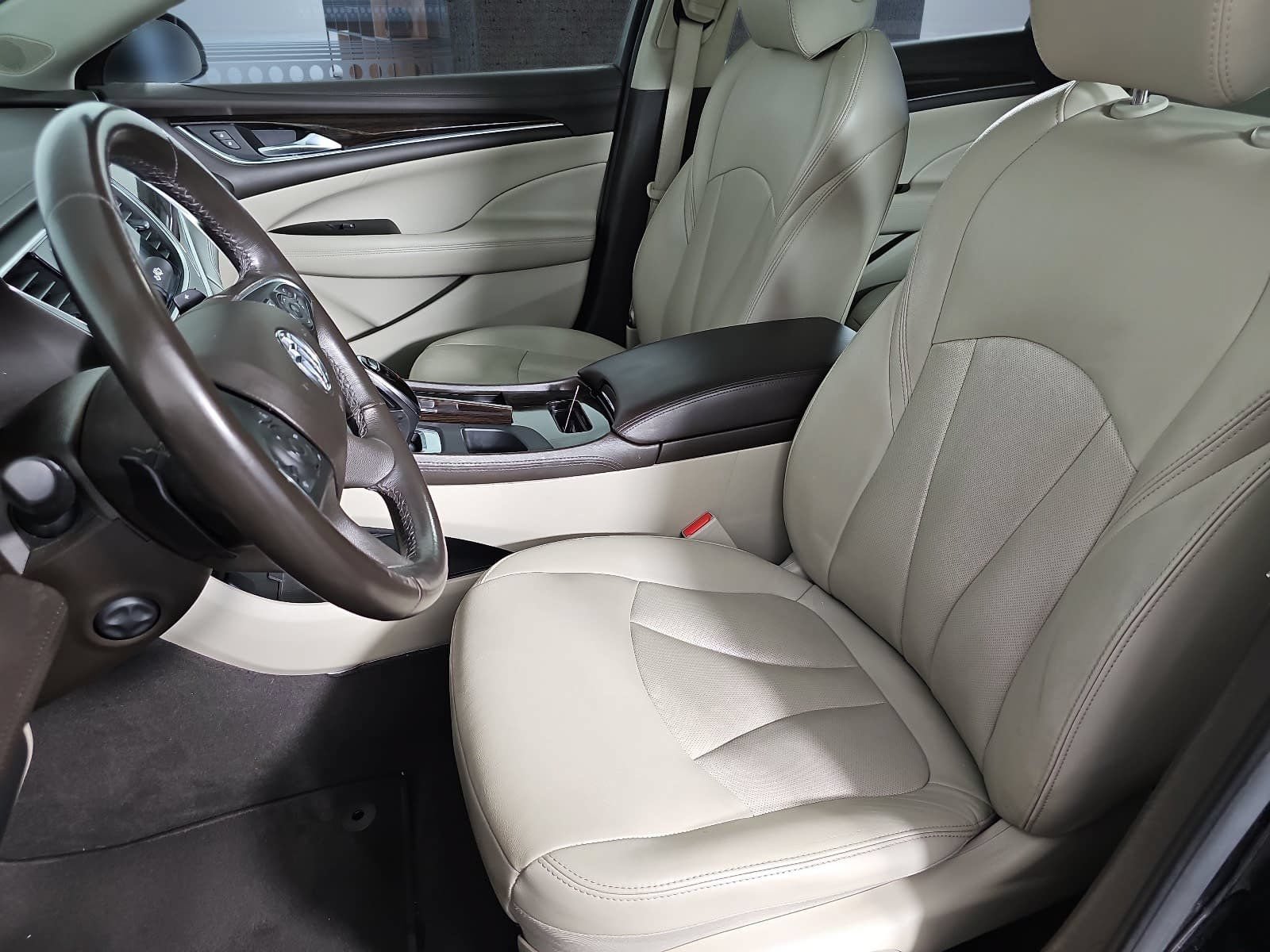 Used 2017 Buick LaCrosse Essence w/ Sun and Shade Package FWD image 12