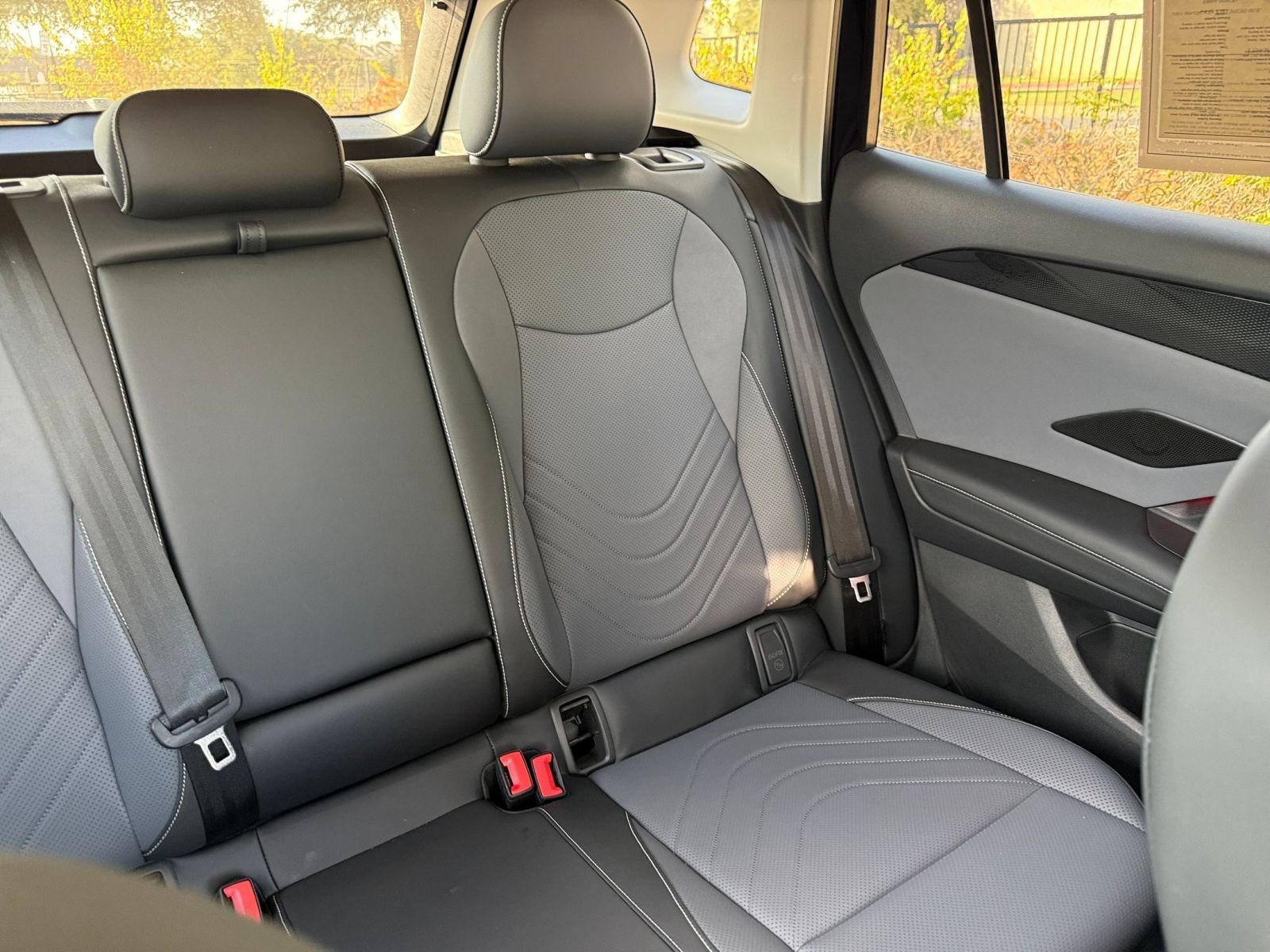 Used 2026 Volkswagen Tiguan SE AWD/4WD image 37