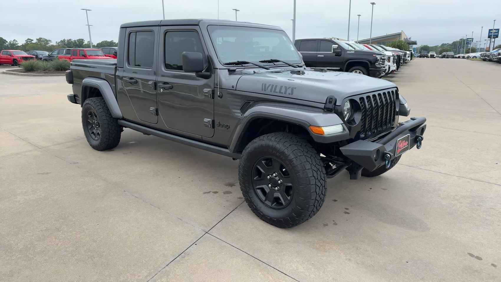 Used 2021 Jeep Gladiator Sport AWD/4WD image 2