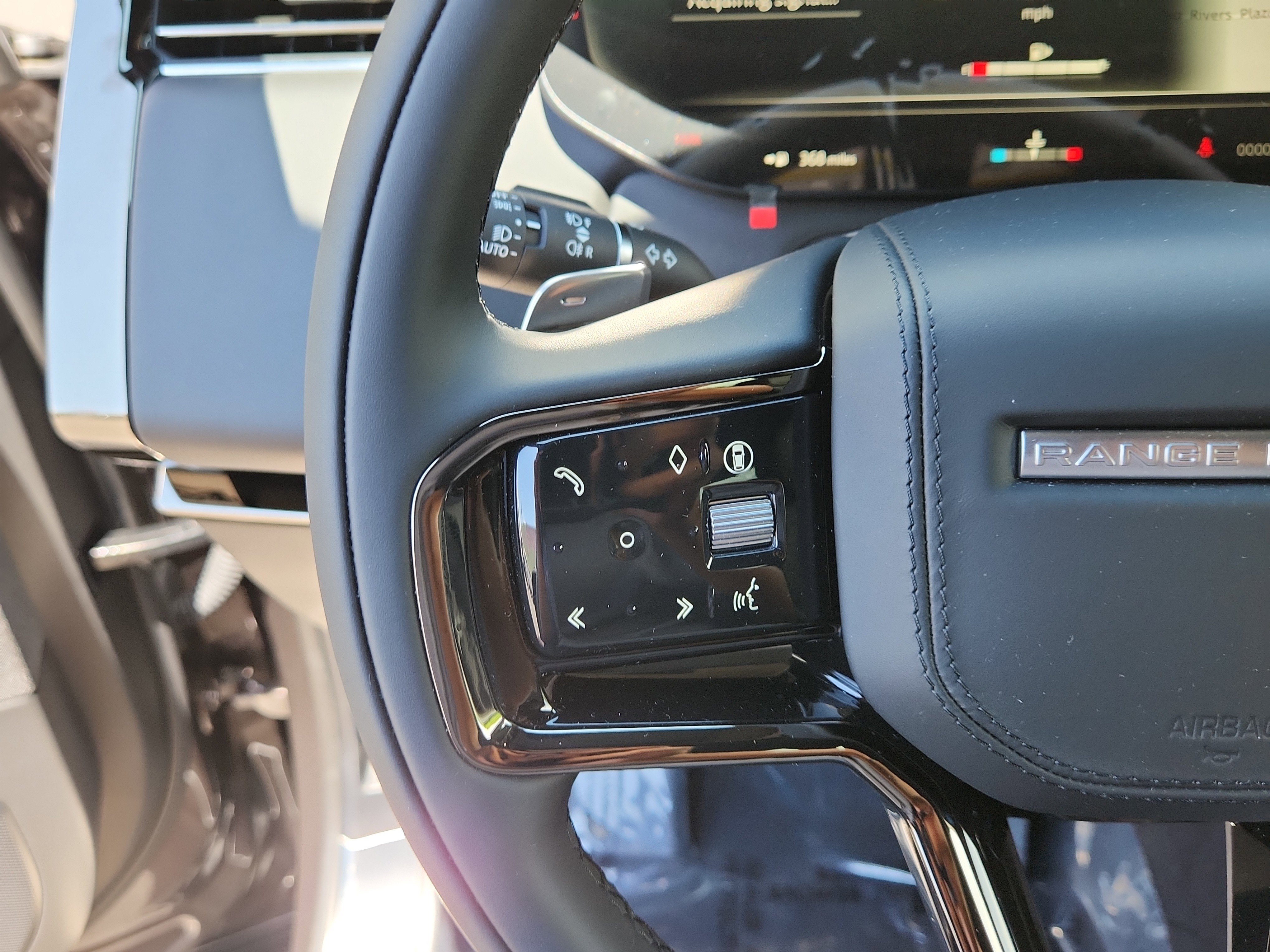 New 2025 Land Rover Range Rover Sport Dynamic SE image 25