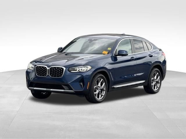 Certified 2025 BMW X4 xDrive30i image 1