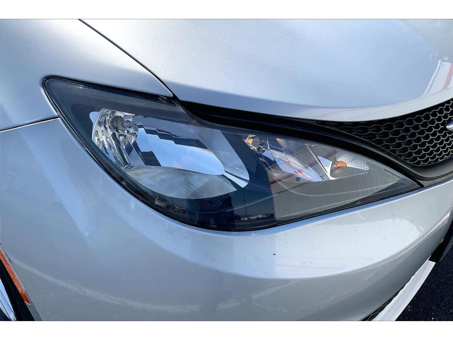 Used 2023 Chrysler Voyager LX FWD image 28